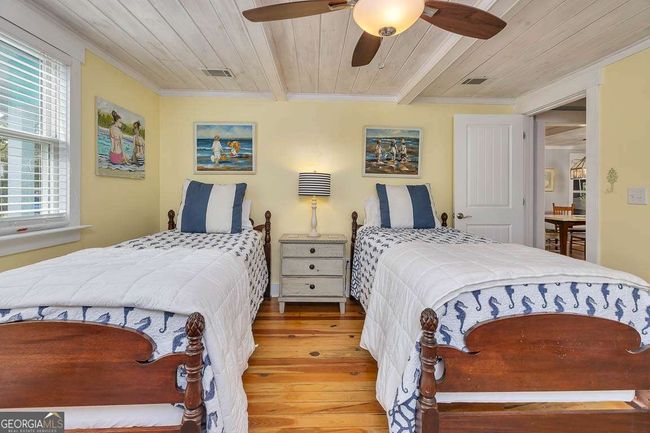 1129 College St, House other with 2 bedrooms, 2 bathrooms and 3 parking in Saint Simons Is GA | Image 19