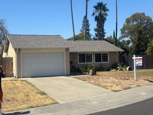 5645 Woodforest, Sacramento, CA, 95842 | Card Image