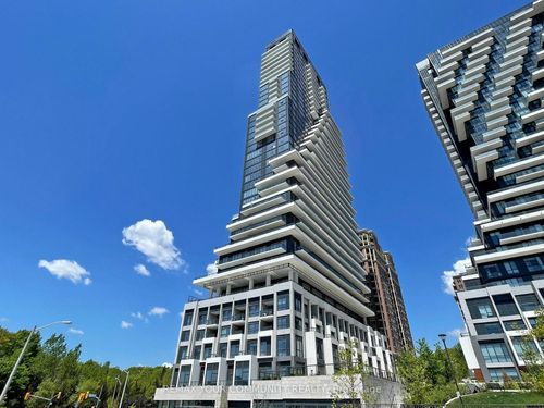 110-10 Inn On The Park Drive, North York, ON, M3C0P9 | Card Image
