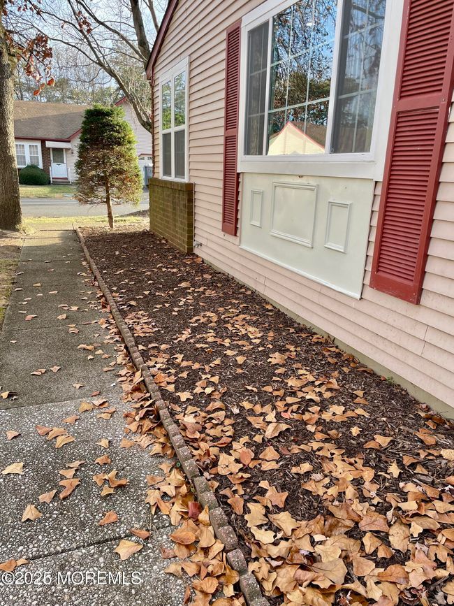 B - 19 Maplewood Dr, Home with 2 bedrooms, 2 bathrooms and null parking in Whiting NJ | Image 32