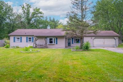 5324 Southway Drive, Home with 3 bedrooms, 1 bathrooms and null parking in Flint Twp MI | Image 2