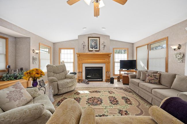 107 E Hickory St, House other with 2 bedrooms, 1 bathrooms and 2 parking in Chatsworth IL | Image 21