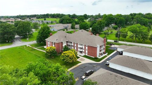 apt-103-8001 Westridge Rd, Raytown, MO, 64138-2669 | Card Image
