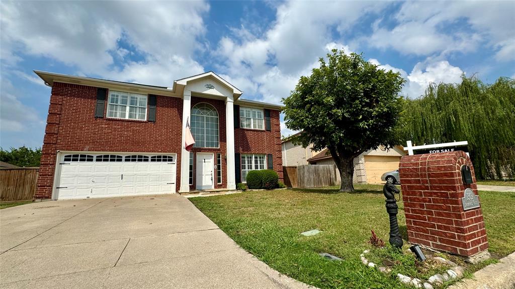 Brookgrove Ct, Arlington, TX 76018