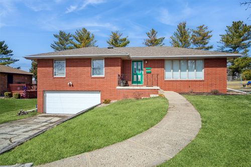 7123 Garrison Rd, Windsor Heights, IA, 50324-4813 | Card Image