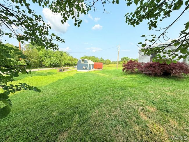 View of grassy yard | Image 39