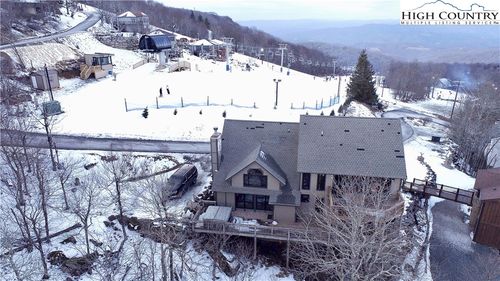 105 Skiloft Rd, Beech Mountain, NC, 28604-8184 | Card Image