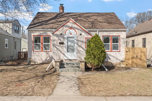 1671 Edmund Ave, Saint Paul, MN, 55104-2237 | Card Image