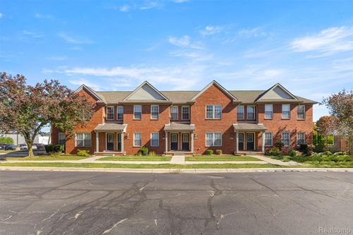 13033 Turnberry Ct, Southgate, MI, 48195-3479 | Card Image