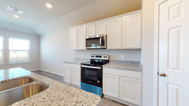 179 Rearden Blvd, House other with 4 bedrooms, 2 bathrooms and 2 parking in Jarrell TX | Image 5