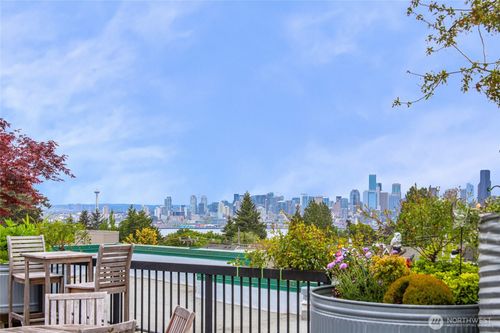 apt-403-2331 42nd Ave Sw, Seattle, WA, 98116-2557 | Card Image