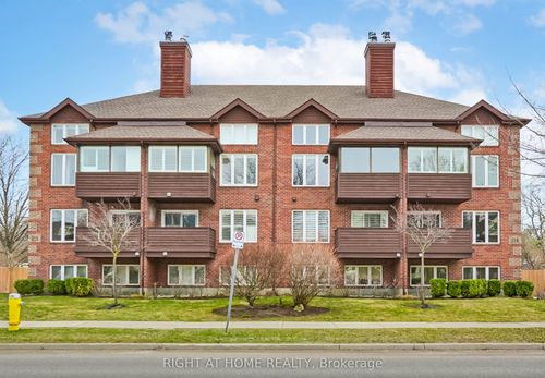 4-215 Pine St, Collingwood, ON, L9Y2P3 | Card Image