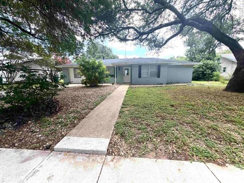 1519 Northwood Dr, Marble Falls, TX, 78654-4535 | Card Image