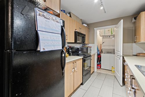 404-45561 Yale Rd, Chilliwack, BC, V2P0A8 | Card Image