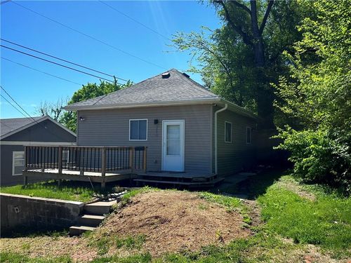 210 E Cherry St, Saint Joseph, MO, 64505-2518 | Card Image