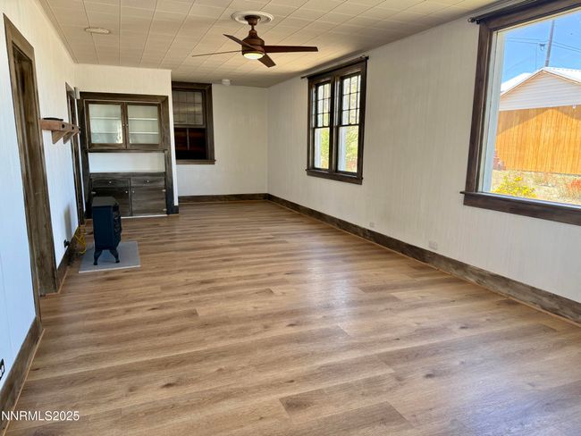 141 University St, House other with 2 bedrooms, 1 bathrooms and 2 parking in Tonopah NV | Image 4