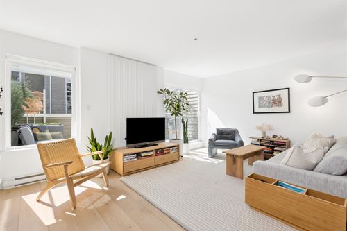 2-265 8th St E, North Vancouver, BC, V7L1Y9 | Card Image