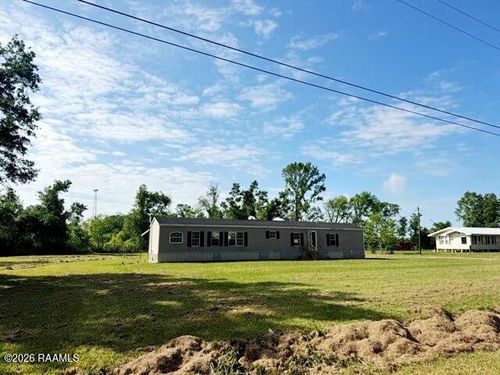 8711 Champagne Dr, Youngsville, LA, 70592-6550 | Card Image