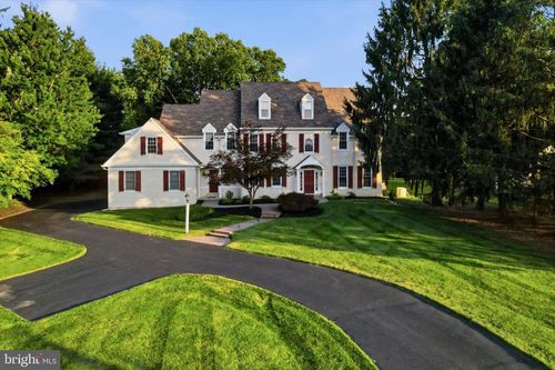 15 Eastgate Dr, PHOENIXVILLE, PA, 19460-1701 | Card Image