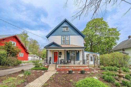 801 S Jefferson St, Woodstock, IL, 60098-3963 | Card Image