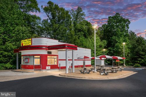 5079 James Madison Pkwy, KING GEORGE, VA, 22485-5748 | Card Image