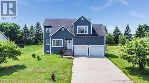 16 Howe Cres, Oromocto, NB, E2V4M5 | Card Image