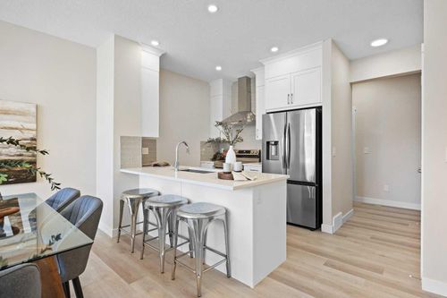 2150 Bayview Drive Sw, Airdrie, AB, T4B5N4 | Card Image