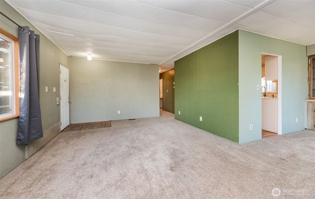 Front room | Image 9
