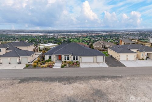 2531 Falconcrest Loop, Richland, WA, 99352 | Card Image