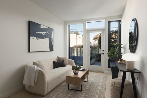 529 E 6th Avenue, Vancouver, BC, V5T1K9 | Card Image