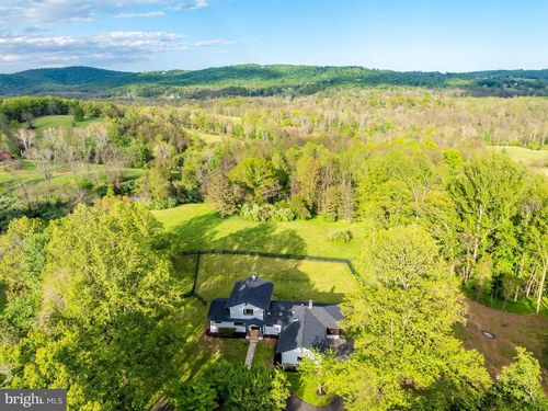 6891 Wilson Rd, MARSHALL, VA, 20115-2409 | Card Image