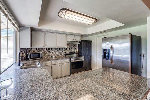 5554 Castle Knight, San Antonio, TX, 78218-2839 | Card Image
