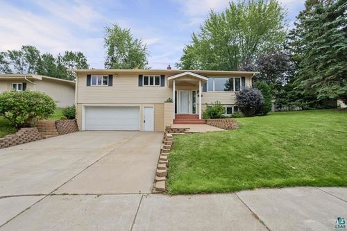 407 Mesabi Dr, Hibbing, MN, 55746 | Card Image