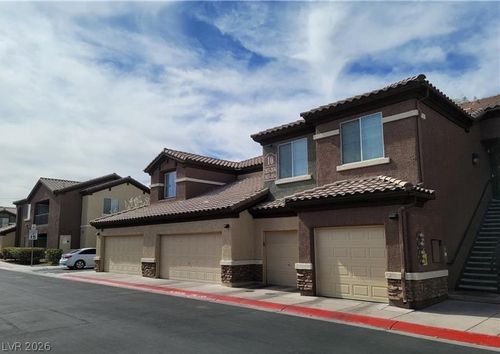 2033-8324 W Charleston Blvd, Las Vegas, NV, 89117-9200 | Card Image