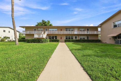 98 Norwich E, West Palm Beach, FL, 33417 | Card Image