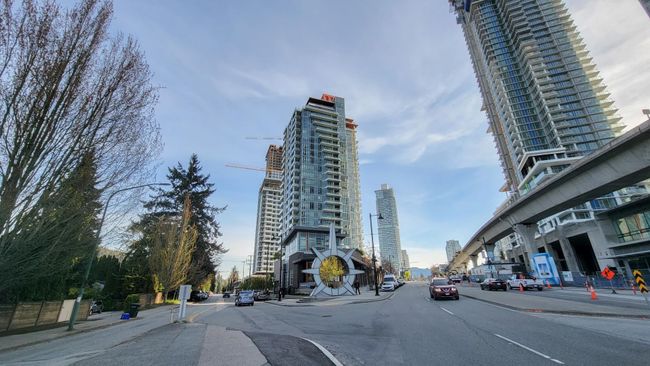 904 - 691 North Road, Condo with 2 bedrooms, 2 bathrooms and 1 parking in Coquitlam BC | Image 1