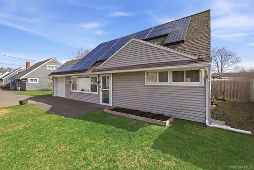 22 Dunwoodie Dr, Kingston, NY, 12401-6920 | Card Image