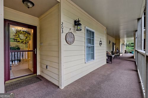 300 Ginger Creek Ln, Clayton, GA, 30525-4197 | Card Image