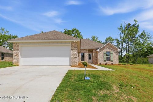552 Patrick Farms Dr, Pearl, MS, 39208-9424 | Card Image