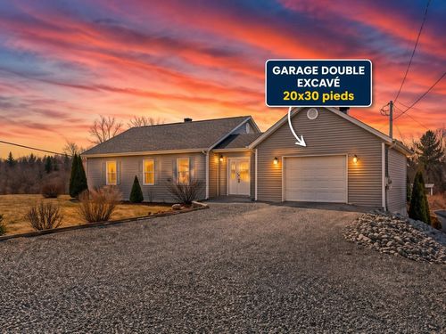 823 Rue Des Érables, Saint Lambert de Lauzon, QC, G0S2W0 | Card Image