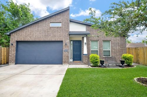 a-2118 Marnel Rd, Houston, TX, 77055-1123 | Card Image