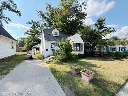 23131 Tawas Ave, Hazel Park, MI, 48030-2738 | Card Image