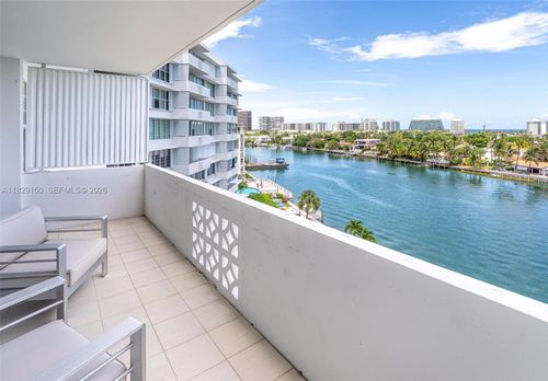 705-9101 E Bay Harbor Dr, Bay Harbor Islands, FL, 33154-2729 | Card Image