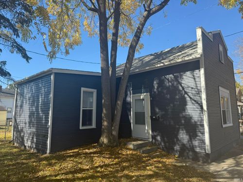 1515 Tecumseh St, Fort Wayne, IN, 46805-4247 | Card Image