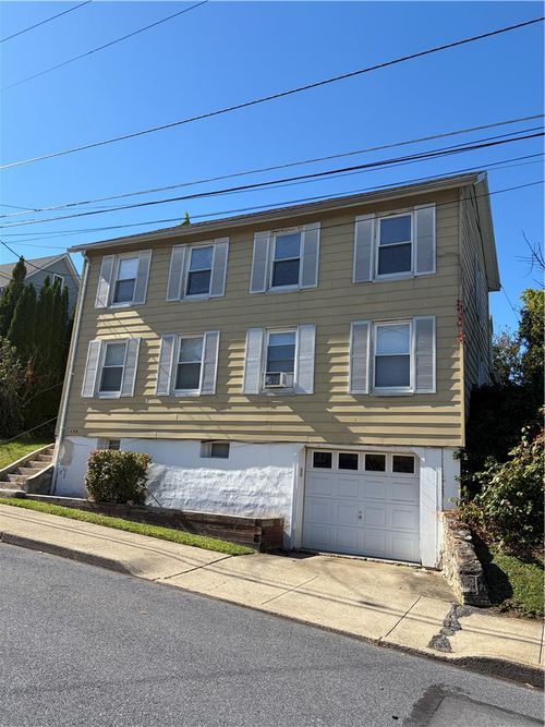 2nd-floor-139 N Whitfield Street, Nazareth Boro, PA, 18064 | Card Image