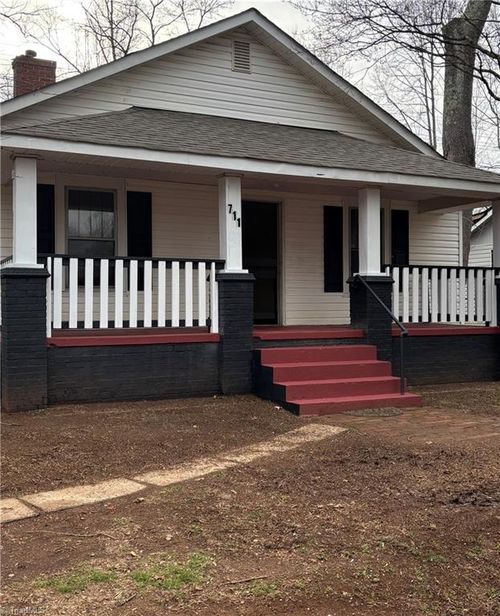 711 Market Street, Lexington, NC, 27292 | Card Image