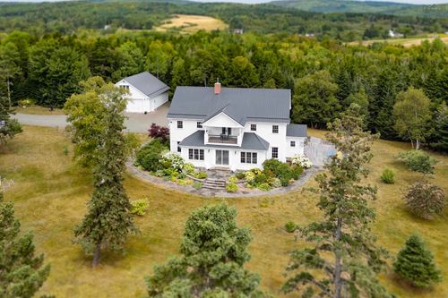 101 Phillip Fulmore Rd, Lower Five Islands, NS, B0M1N0 | Card Image