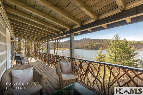 25 Blackwalnut Dr, Glenville, NC, 28736-7712 | Card Image