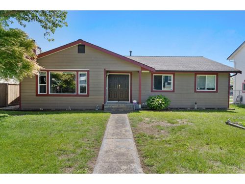 18768 64 Ave, Surrey, BC, V3S7T9 | Card Image