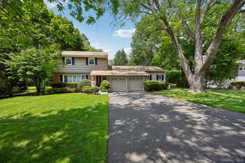 4 Holly Ln, Rye Brook, NY, 10573-1019 | Card Image